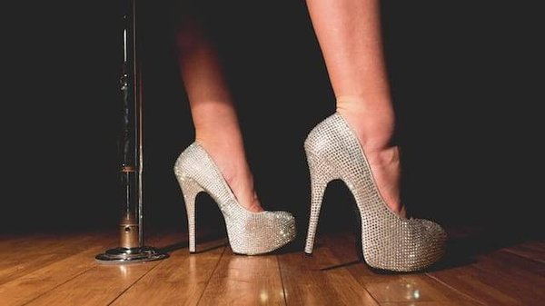 Le guide ultime pour les chaussures ornées de pierres précieuses
